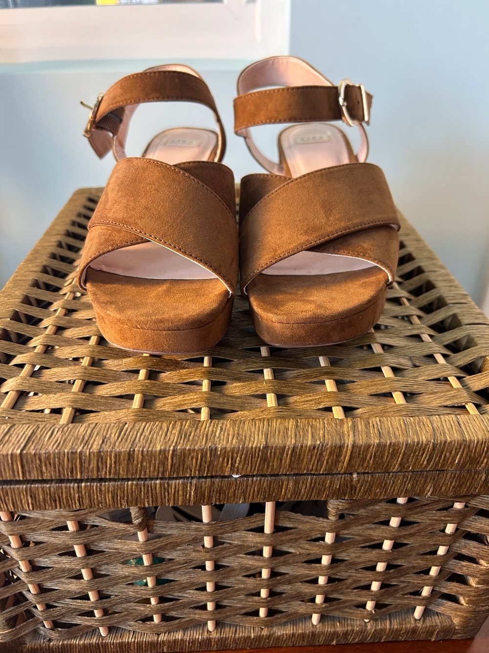 Zara Trafaluc Shoes Size 7.5 Brown Suede Platform Block Heel Crisscross Straps - Picture 2 of 10